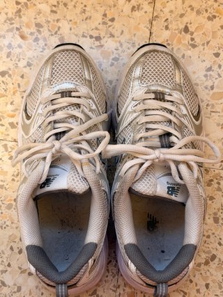Bambas New Balance Blancas y Plateadas