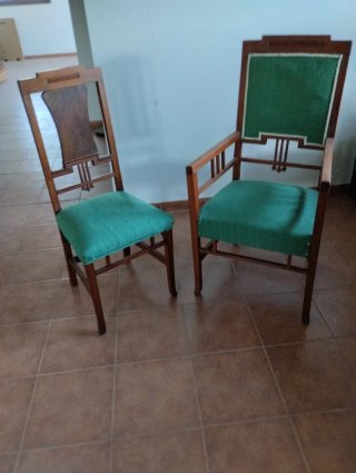 Set de 5 sillas y 2 sillones de madera