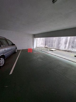 Garaje en alquiler en Ensanche - Sar en Santiago de Compostela