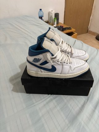 Nike Air Jordan 1 Blancas y Azules