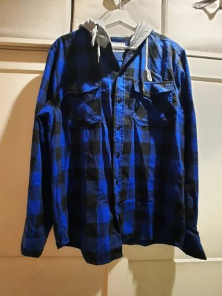 Camisa de cuadros con capucha