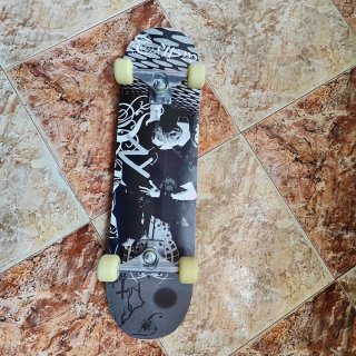 Tabla de Skate con Diseño Gráfico