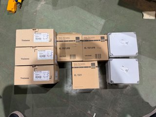 Lote de 8 cajas de conexiones eléctricas