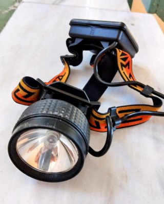 Linterna Frontal Petzl clasica,pila de de 4,5v