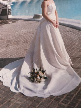 Vestido de novia con cola