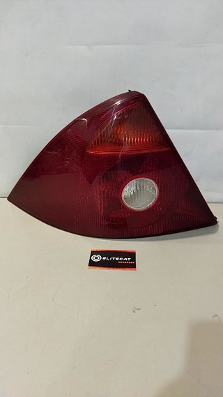 PILOTO TRASERO IZQUIERDO Ford Mondeo Berlina (GE)(2000->)