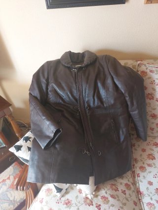 Chaquetón de cuero auténtico marrón