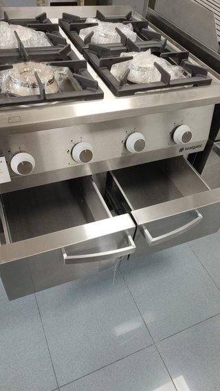 Cocina 4 Fuegos Stalgast con Cajones OFERTA