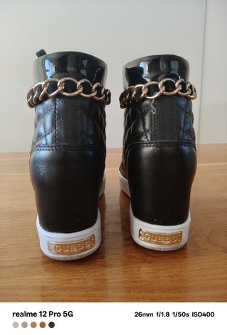 Sneakers Guess nere usate pochissimo.
