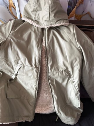 Abrigo de niña beige con forro
