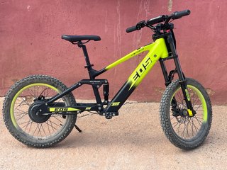 Bici Eléctrica EOS 1 mes de uso algo, negociable