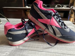Zapatillas Reebok Negras y Rosas Talla 37