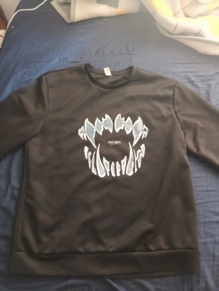 Sudadera Negra con Estampado