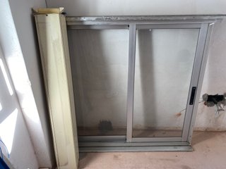 Ventana Corredera de Acero y Cristal