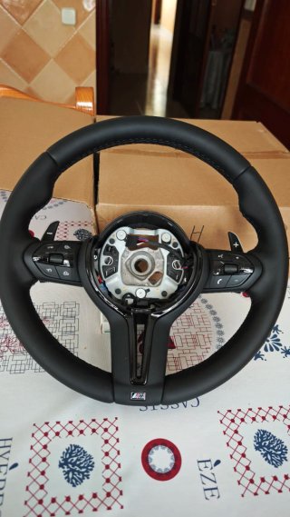 Volante BMW M con levas