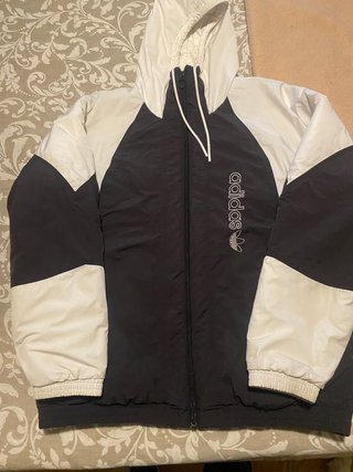 Chaqueta Adidas Negra y Blanca
