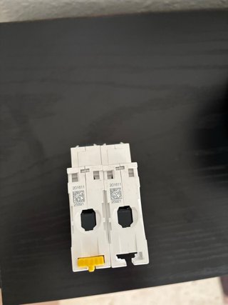 2 Magnetotérmicos de 16A