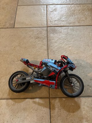 Moto LEGO Technic Street Extreme