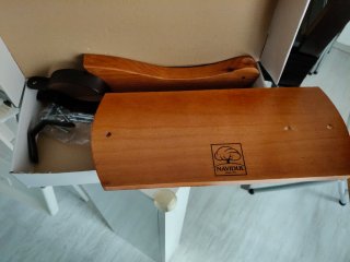 Jamonero de madera Navidul. Nuevo. En su caja.