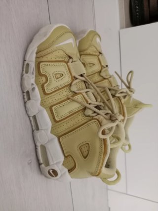Zapatillas Nike Air More Uptempo Beige