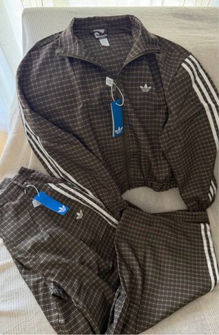 Chándal adidas Marrón