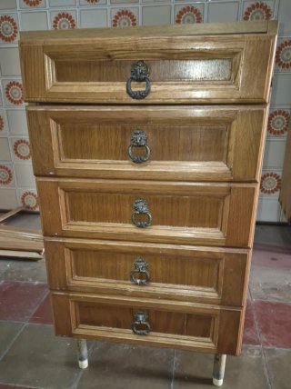 Mueble de cocina con 5 cajones