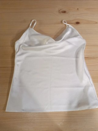Blusa de tirantes blanca satén
