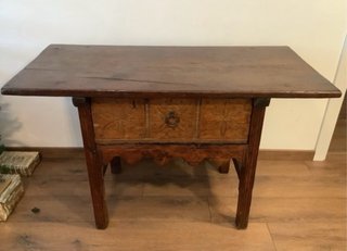 Mesa tocinera antigua de castaño