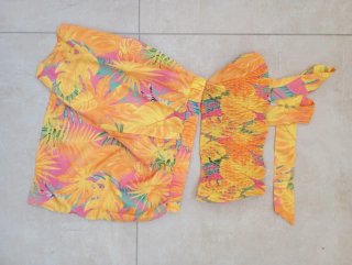 Completo due pezzi stampa tropicale