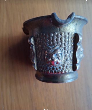 Cenicero Antiguo de Bronce