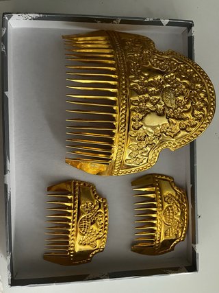 Peinetas de Fallera doradas