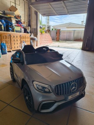 Coche eléctrico infantil Mercedes