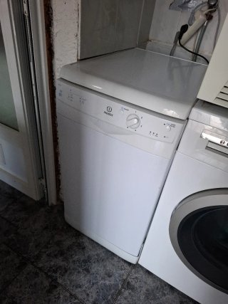 Lavavajillas Indesit DSG051