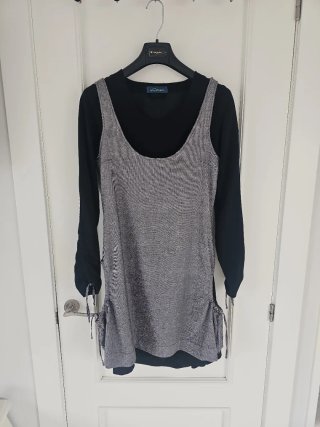 Vestido combinado negro y gris