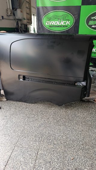Recorte Panel Lateral Trasero Opel Vivaro