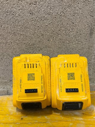 2 Baterías DeWalt