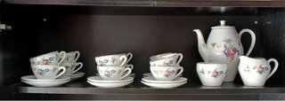Juego de Tazas de Porcelana con Motivos Florales