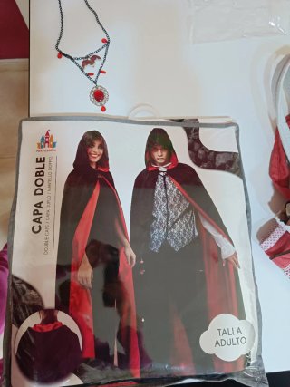Capa de Vampiro Adulto con Collar