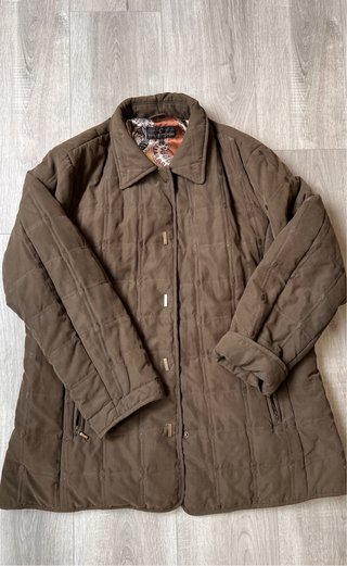 Chaqueta Marrón con Forro Estampado