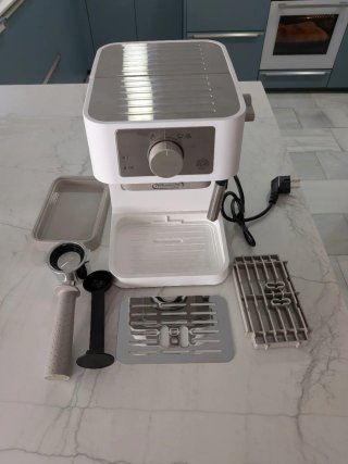Cafetera De'Longhi Stilosa EC260.W Blanca