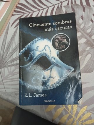 Cincuenta sombras más oscuras