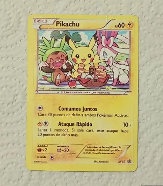Carta Pokémon Pikachu XY95
