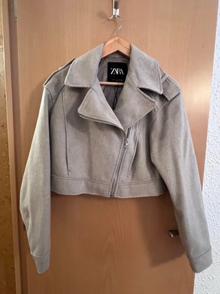 Chaqueta Corta Beige Zara