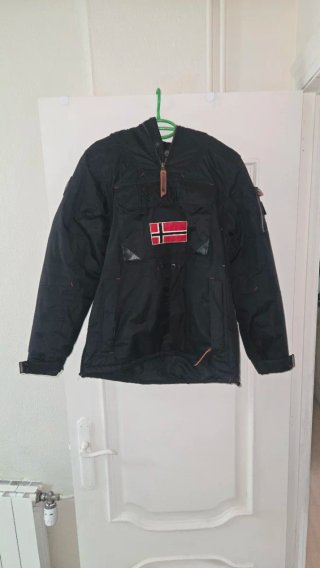 Chaqueta Canguro Norway Negra