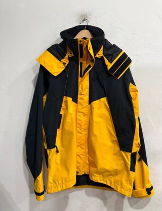 Cortavientos Mammut Amarillo y Negro