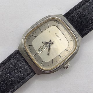 Reloj Bulova Tonneau Esfera Dos Niveles