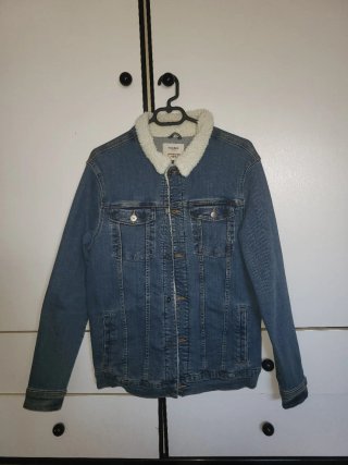 Chaqueta Vaquera Pull&Bear con Borrego