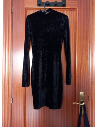 Vestido de Fiesta Negro de Terciopelo