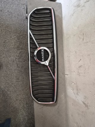Calandra frontal Volvo xc 40 d3