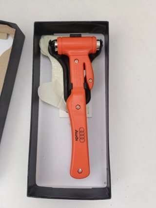 Martillo de Emergencia Audi